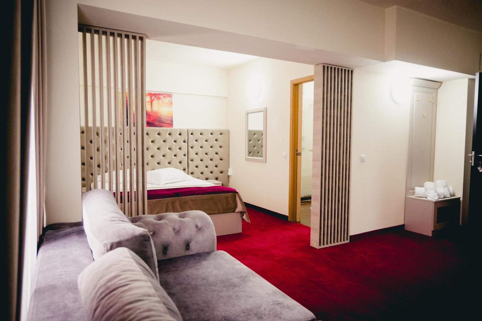 Hotel Valahia Тирговіште Екстер'єр фото