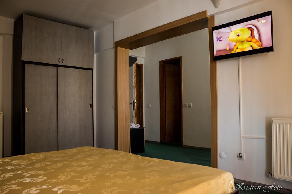 Hotel Valahia Тирговіште Екстер'єр фото