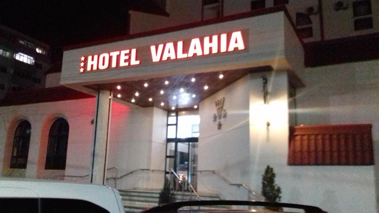 Hotel Valahia Тирговіште Екстер'єр фото